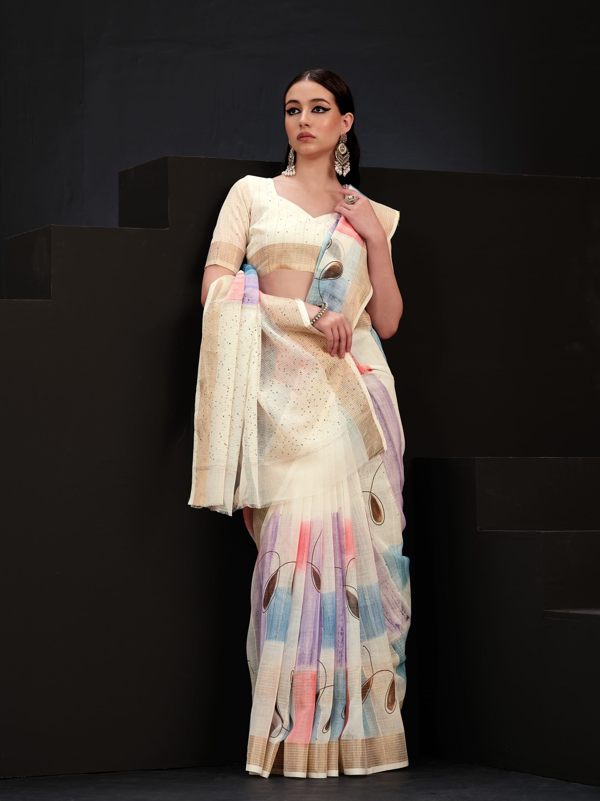 Bit of Blue Linen Saree with Hand Print & Simple Design – 