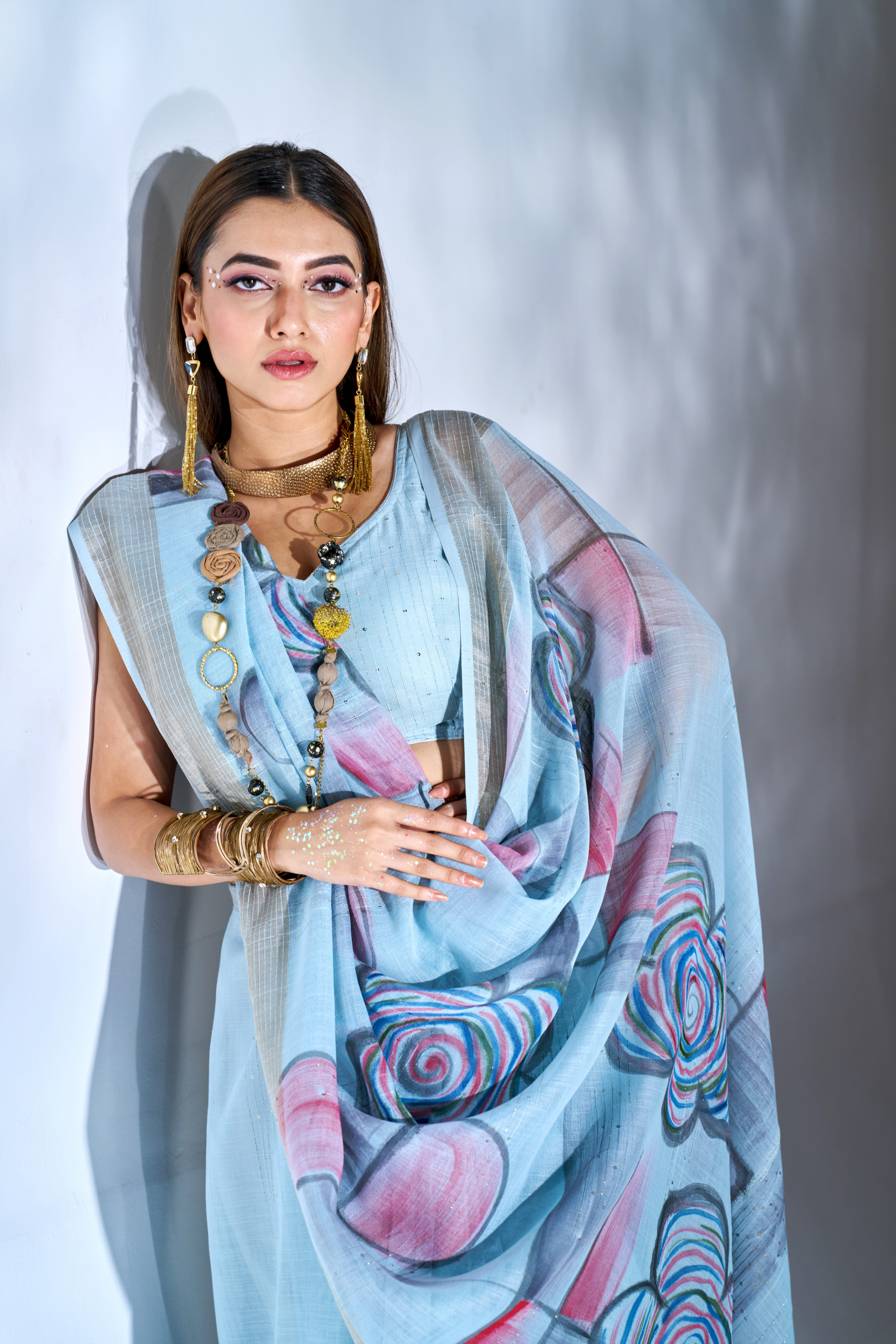 Sky Blue Linen Saree with Hand Print Design – 