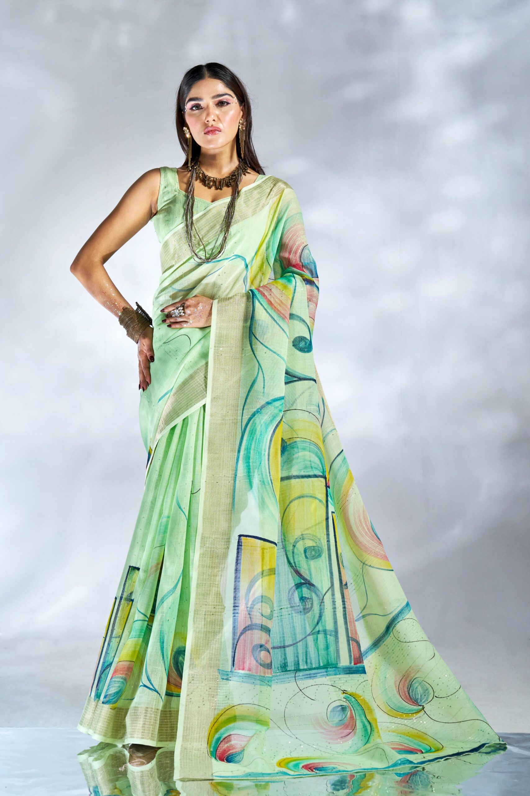 Light Green Linen Saree with Hand Print Design – 